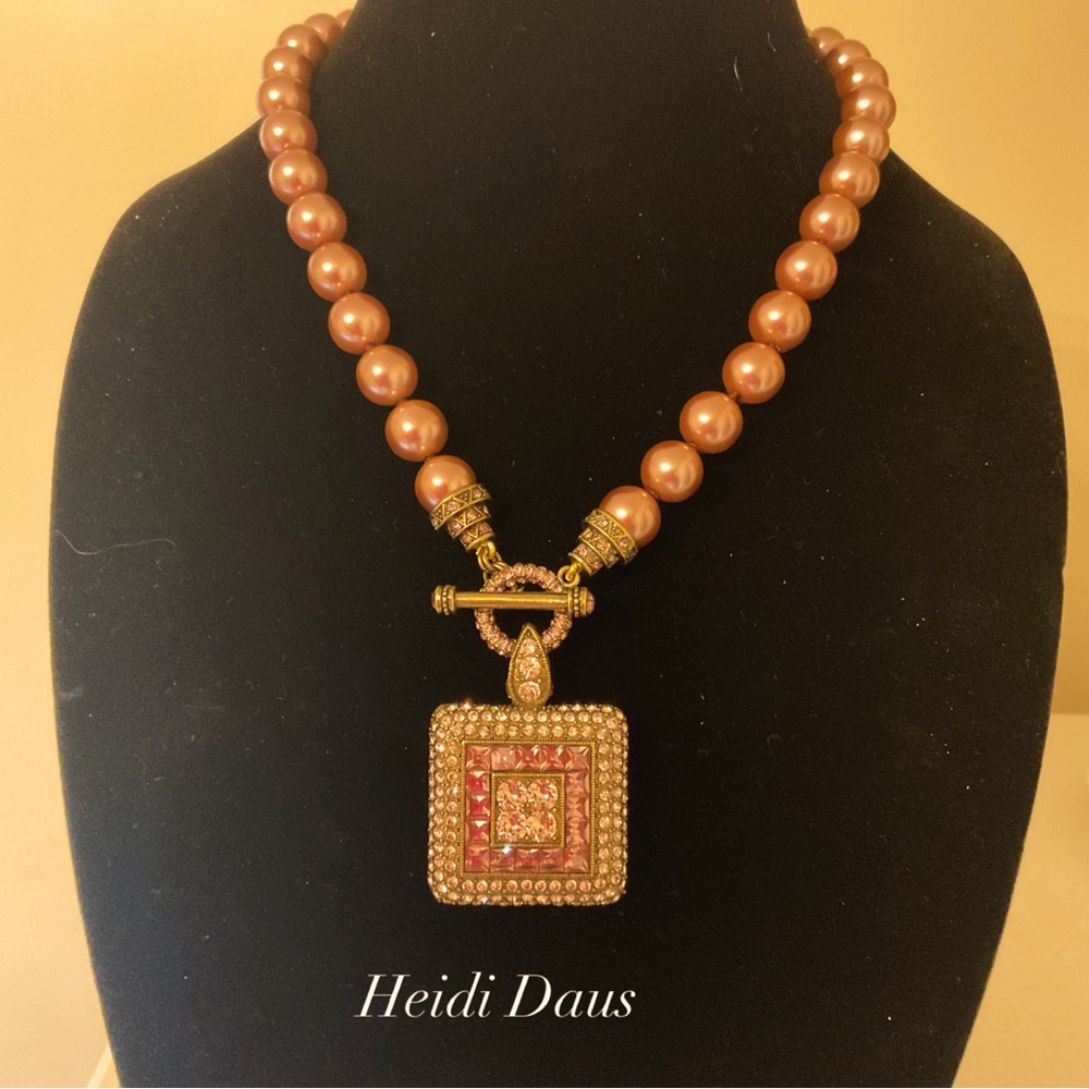 #117 Heidi Daus Pink Crystal Faux Pearl Necklace